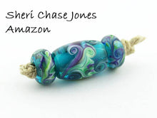 Load image into Gallery viewer, Amazon frit blend by Glass Diversions - bead by Sheri Chase Jones